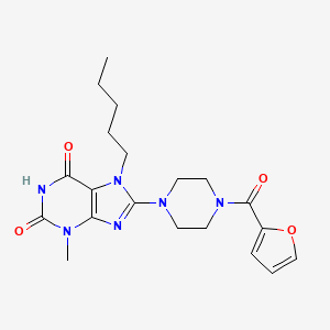 molecular formula C20H26N6O4 B2855369 8-[4-(Furan-2-carbonyl)piperazin-1-yl]-3-methyl-7-pentylpurine-2,6-dione CAS No. 676156-39-1