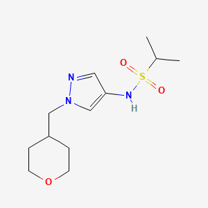 molecular formula C12H21N3O3S B2855843 N-(1-((tetrahydro-2H-pyran-4-yl)methyl)-1H-pyrazol-4-yl)propane-2-sulfonamide CAS No. 1706270-68-9