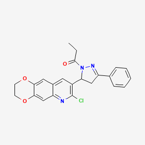 molecular formula C23H20ClN3O3 B2856003 1-(5-(7-chloro-2,3-dihydro-[1,4]dioxino[2,3-g]quinolin-8-yl)-3-phenyl-4,5-dihydro-1H-pyrazol-1-yl)propan-1-one CAS No. 442649-95-8