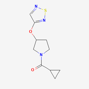 molecular formula C10H13N3O2S B2856039 3-[(1-Cyclopropanecarbonylpyrrolidin-3-yl)oxy]-1,2,5-thiadiazole CAS No. 2097883-66-2