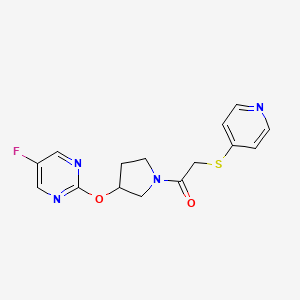 molecular formula C15H15FN4O2S B2856791 1-(3-((5-氟嘧啶-2-基)氧代)吡咯烷-1-基)-2-(吡啶-4-基硫代)乙酮 CAS No. 2034500-93-9