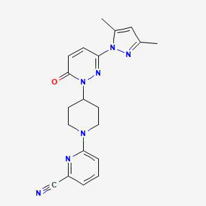 molecular formula C20H21N7O B2857701 6-[4-[3-(3,5-Dimethylpyrazol-1-yl)-6-oxopyridazin-1-yl]piperidin-1-yl]pyridine-2-carbonitrile CAS No. 2380032-48-2