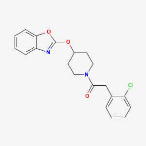 molecular formula C20H19ClN2O3 B2857990 1-(4-(苯并[d]恶唑-2-氧基)哌啶-1-基)-2-(2-氯苯基)乙酮 CAS No. 2034289-88-6