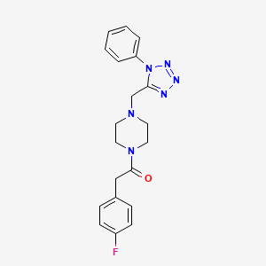 molecular formula C20H21FN6O B2858387 2-(4-fluorophenyl)-1-(4-((1-phenyl-1H-tetrazol-5-yl)methyl)piperazin-1-yl)ethanone CAS No. 1021226-50-5