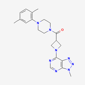 molecular formula C21H26N8O B2860621 (4-(2,5-dimethylphenyl)piperazin-1-yl)(1-(3-methyl-3H-[1,2,3]triazolo[4,5-d]pyrimidin-7-yl)azetidin-3-yl)methanone CAS No. 1448060-52-3