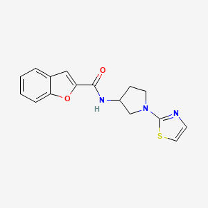 molecular formula C16H15N3O2S B2860955 N-(1-(thiazol-2-yl)pyrrolidin-3-yl)benzofuran-2-carboxamide CAS No. 1797709-01-3