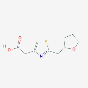 molecular formula C10H13NO3S B2860958 2-{2-[(Oxolan-2-yl)methyl]-1,3-thiazol-4-yl}acetic acid CAS No. 1094219-64-3