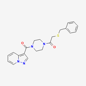 molecular formula C21H22N4O2S B2862221 2-(Benzylthio)-1-(4-(pyrazolo[1,5-a]pyridine-3-carbonyl)piperazin-1-yl)ethanone CAS No. 1396766-02-1