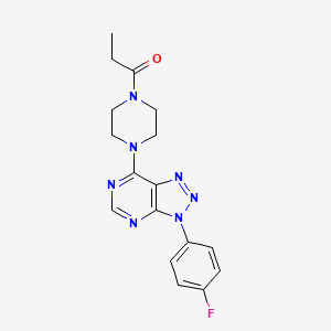 molecular formula C17H18FN7O B2863048 1-(4-(3-(4-氟苯基)-3H-[1,2,3]三唑并[4,5-d]嘧啶-7-基)哌嗪-1-基)丙烷-1-酮 CAS No. 920364-72-3