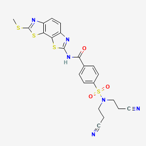 molecular formula C22H18N6O3S4 B2864048 4-[双（2-氰乙基）磺酰氨基]-N-(2-甲硫基-[1,3]噻唑并[4,5-g][1,3]苯并噻唑-7-基)苯甲酰胺 CAS No. 477503-52-9