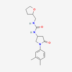 molecular formula C18H25N3O3 B2864727 1-(1-(3,4-二甲基苯基)-5-氧代吡咯烷-3-基)-3-((四氢呋喃-2-基)甲基)脲 CAS No. 894005-33-5