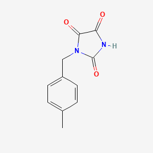 molecular formula C11H10N2O3 B2864860 1-[(4-甲苯基)甲基]咪唑烷-2,4,5-三酮 CAS No. 105686-07-5