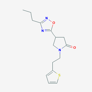 molecular formula C15H19N3O2S B2865388 4-(3-Propyl-1,2,4-oxadiazol-5-yl)-1-(2-(thiophen-2-yl)ethyl)pyrrolidin-2-one CAS No. 1171542-80-5