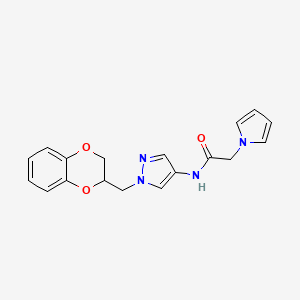 molecular formula C18H18N4O3 B2865662 N-(1-((2,3-dihydrobenzo[b][1,4]dioxin-2-yl)methyl)-1H-pyrazol-4-yl)-2-(1H-pyrrol-1-yl)acetamide CAS No. 1795194-38-5