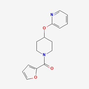 molecular formula C15H16N2O3 B2866467 Furan-2-yl(4-(pyridin-2-yloxy)piperidin-1-yl)methanone CAS No. 1428380-02-2