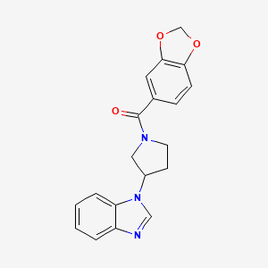 molecular formula C19H17N3O3 B2866542 (3-(1H-benzo[d]imidazol-1-yl)pyrrolidin-1-yl)(benzo[d][1,3]dioxol-5-yl)methanone CAS No. 2034382-29-9