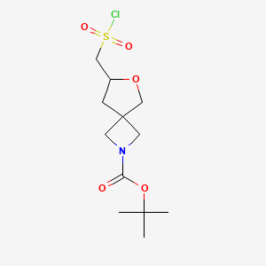 molecular formula C12H20ClNO5S B2867582 Tert-butyl 7-[(chlorosulfonyl)methyl]-6-oxa-2-azaspiro[3.4]octane-2-carboxylate CAS No. 2137746-17-7