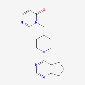 B2867687 3-[(1-{5H,6H,7H-cyclopenta[d]pyrimidin-4-yl}piperidin-4-yl)methyl]-3,4-dihydropyrimidin-4-one CAS No. 2201738-75-0