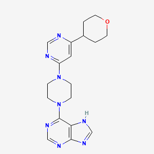 molecular formula C18H22N8O B2867831 6-[4-[6-(Oxan-4-yl)pyrimidin-4-yl]piperazin-1-yl]-7H-purine CAS No. 2415573-67-8