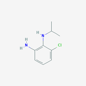 molecular formula C9H13ClN2 B2867952 6-chloro-1-N-(propan-2-yl)benzene-1,2-diamine CAS No. 1039985-85-7