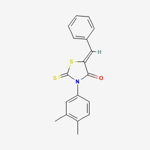 molecular formula C18H15NOS2 B2869600 (Z)-5-benzylidene-3-(3,4-dimethylphenyl)-2-thioxothiazolidin-4-one CAS No. 392325-26-7