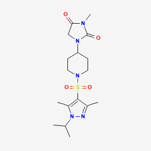 molecular formula C17H27N5O4S B2870071 1-(1-((1-isopropyl-3,5-dimethyl-1H-pyrazol-4-yl)sulfonyl)piperidin-4-yl)-3-methylimidazolidine-2,4-dione CAS No. 2192746-50-0