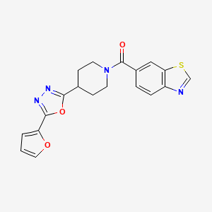 Benzo[d]thiazol-6-yl(4-(5-(furan-2-yl)-1,3,4-oxadiazol-2-yl)piperidin-1-yl)methanone