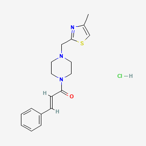 molecular formula C18H22ClN3OS B2870799 (E)-1-(4-((4-methylthiazol-2-yl)methyl)piperazin-1-yl)-3-phenylprop-2-en-1-one hydrochloride CAS No. 1217217-34-9