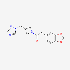 molecular formula C15H16N4O3 B2870838 1-(3-((1H-1,2,4-triazol-1-yl)methyl)azetidin-1-yl)-2-(benzo[d][1,3]dioxol-5-yl)ethan-1-one CAS No. 2319635-50-0