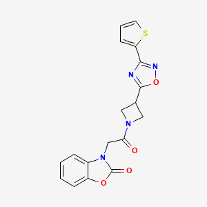 B2876104 3-(2-oxo-2-(3-(3-(thiophen-2-yl)-1,2,4-oxadiazol-5-yl)azetidin-1-yl)ethyl)benzo[d]oxazol-2(3H)-one CAS No. 1331268-23-5