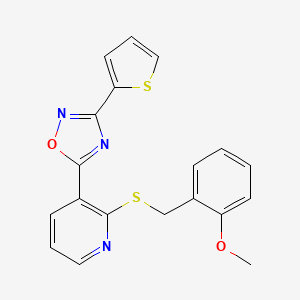 5-(2-((2-Methoxybenzyl)thio)pyridin-3-yl)-3-(thiophen-2-yl)-1,2,4-oxadiazole