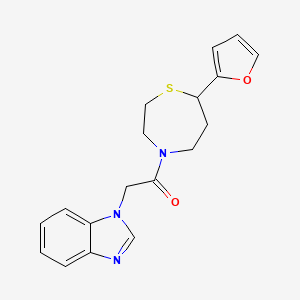 molecular formula C18H19N3O2S B2877484 2-(1H-苯并[d]咪唑-1-基)-1-(7-(呋喃-2-基)-1,4-噻氮杂环-4-基)乙酮 CAS No. 1705870-74-1