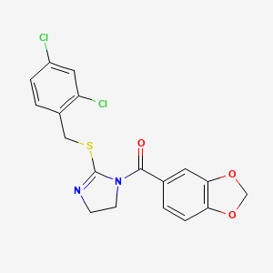 molecular formula C18H14Cl2N2O3S B2878383 benzo[d][1,3]dioxol-5-yl(2-((2,4-dichlorobenzyl)thio)-4,5-dihydro-1H-imidazol-1-yl)methanone CAS No. 892463-43-3