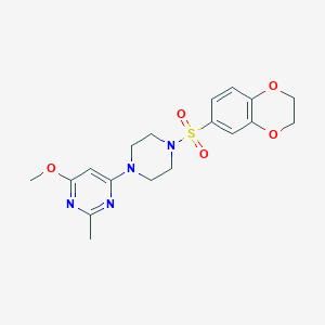 molecular formula C18H22N4O5S B2878503 4-(4-((2,3-二氢苯并[b][1,4]二噁英-6-基)磺酰基)哌嗪-1-基)-6-甲氧基-2-甲基嘧啶 CAS No. 946373-28-0