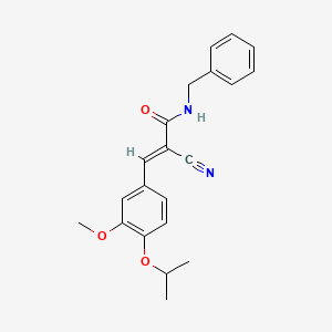 molecular formula C21H22N2O3 B2878983 (E)-N-苄基-2-氰基-3-(3-甲氧基-4-丙-2-氧基苯基)丙-2-烯酰胺 CAS No. 358314-54-2