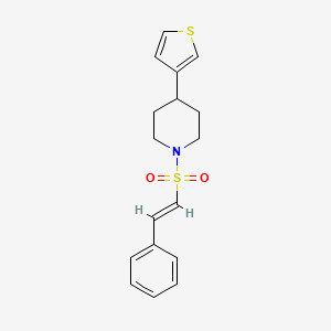 molecular formula C17H19NO2S2 B2878999 (E)-1-(苯乙烯磺酰基)-4-(噻吩-3-基)哌啶 CAS No. 1396891-96-5