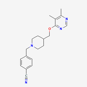 B2879786 4-((4-(((5,6-Dimethylpyrimidin-4-yl)oxy)methyl)piperidin-1-yl)methyl)benzonitrile CAS No. 2320608-75-9