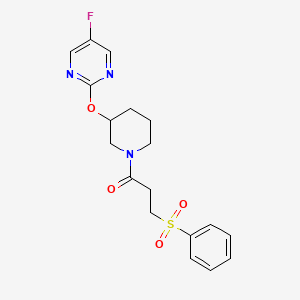 1-(3-((5-Fluoropyrimidin-2-yl)oxy)piperidin-1-yl)-3-(phenylsulfonyl)propan-1-one