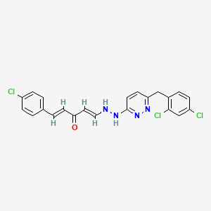 molecular formula C22H17Cl3N4O B2881140 (1E,4E)-1-(4-chlorophenyl)-5-[2-[6-[(2,4-dichlorophenyl)methyl]pyridazin-3-yl]hydrazinyl]penta-1,4-dien-3-one CAS No. 860649-35-0
