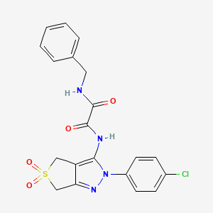molecular formula C20H17ClN4O4S B2881808 N1-benzyl-N2-(2-(4-chlorophenyl)-5,5-dioxido-4,6-dihydro-2H-thieno[3,4-c]pyrazol-3-yl)oxalamide CAS No. 899962-16-4