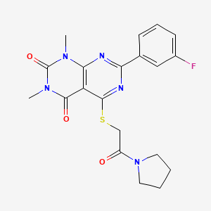 molecular formula C20H20FN5O3S B2882206 7-(3-fluorophenyl)-1,3-dimethyl-5-((2-oxo-2-(pyrrolidin-1-yl)ethyl)thio)pyrimido[4,5-d]pyrimidine-2,4(1H,3H)-dione CAS No. 872848-44-7