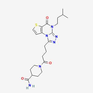 1-{4-[8-(3-Methylbutyl)-7-oxo-5-thia-1,8,10,11-tetraazatricyclo[7.3.0.0^{2,6}]dodeca-2(6),3,9,11-tetraen-12-yl]butanoyl}piperidine-4-carboxamide