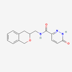 molecular formula C15H15N3O3 B2883058 N-(异色满-3-基甲基)-6-氧代-1,6-二氢哒嗪-3-甲酰胺 CAS No. 2034447-32-8