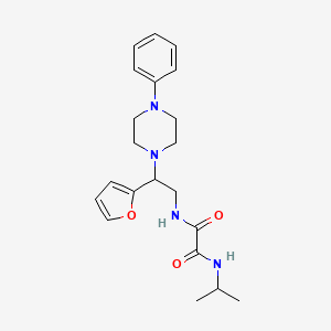 molecular formula C21H28N4O3 B2884254 N1-(2-(furan-2-yl)-2-(4-phenylpiperazin-1-yl)ethyl)-N2-isopropyloxalamide CAS No. 877631-83-9