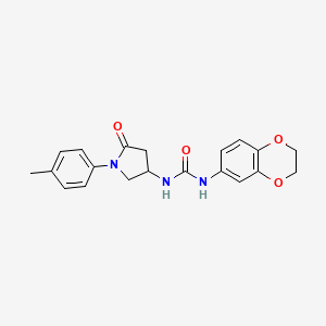 molecular formula C20H21N3O4 B2889158 1-(2,3-二氢苯并[b][1,4]二氧杂环-6-基)-3-(5-氧代-1-(对甲苯基)吡咯烷-3-基)脲 CAS No. 894021-70-6