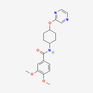 molecular formula C19H23N3O4 B2889383 3,4-dimethoxy-N-((1r,4r)-4-(pyrazin-2-yloxy)cyclohexyl)benzamide CAS No. 2034395-76-9