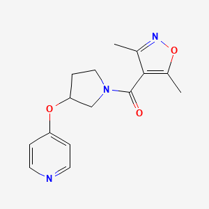 molecular formula C15H17N3O3 B2890100 (3,5-二甲基异恶唑-4-基)(3-(吡啶-4-氧基)吡咯烷-1-基)甲甲酮 CAS No. 1949199-24-9