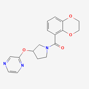 molecular formula C17H17N3O4 B2890487 (2,3-二氢苯并[b][1,4]二氧杂环-5-基)(3-(吡嗪-2-基氧基)吡咯烷-1-基)甲酮 CAS No. 2034583-39-4
