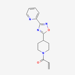 1-[4-(3-Pyridin-2-yl-1,2,4-oxadiazol-5-yl)piperidin-1-yl]prop-2-en-1-one
