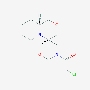 molecular formula C13H21ClN2O3 B2892262 1-[(5R,9'Ar)-spiro[1,3-oxazinane-5,4'-3,6,7,8,9,9a-hexahydro-1H-pyrido[2,1-c][1,4]oxazine]-3-yl]-2-chloroethanone CAS No. 2411179-20-7